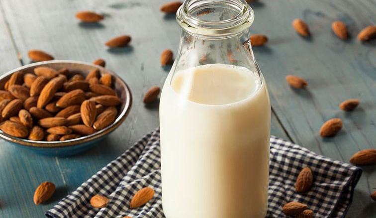 mandlové mléko