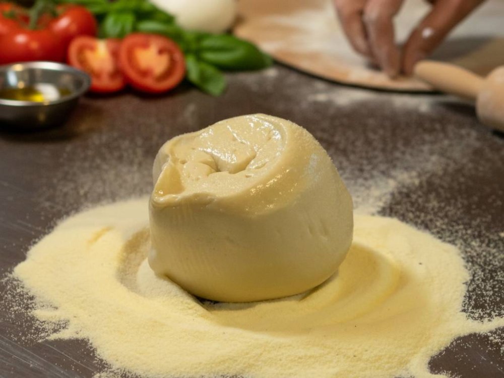 Pizza těsto po vykynutí v ledničce