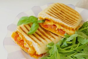 Halloumi sendvič
