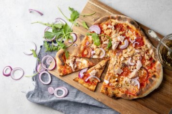 Pizza tonno e cipolla
