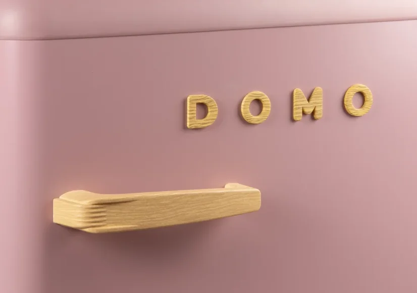 Retro mrazák - růžový s dekorací dřeva - DOMO DO91776R